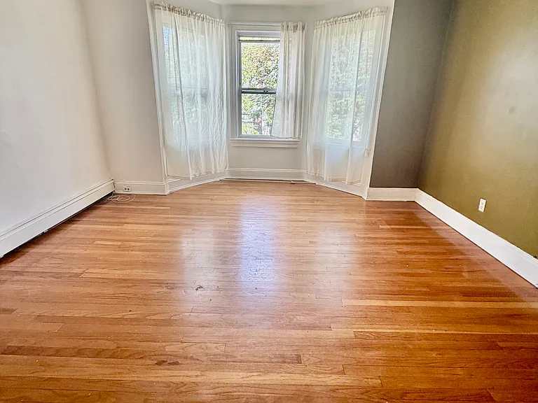 312 Davis Ave #2 — Photo 5