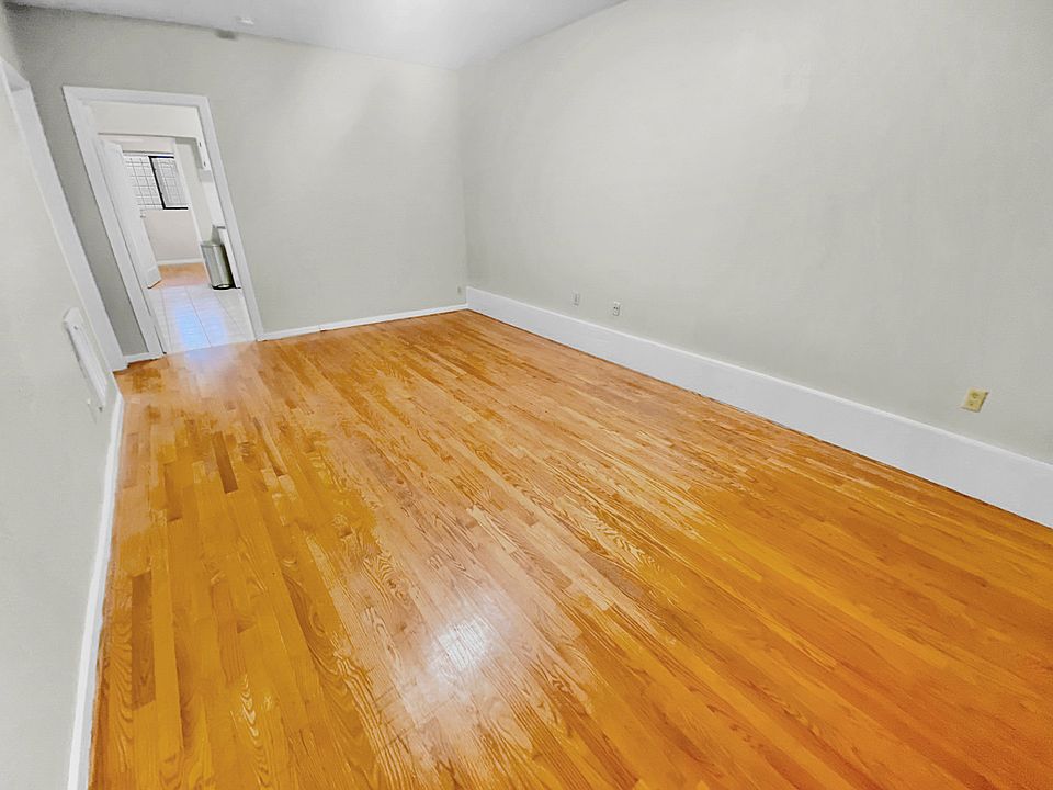 1st image of 3133 Laguna St