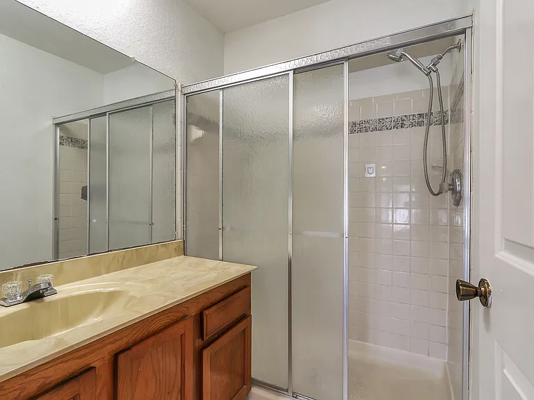 4017 Versailles Dr #4017F — Photo 6
