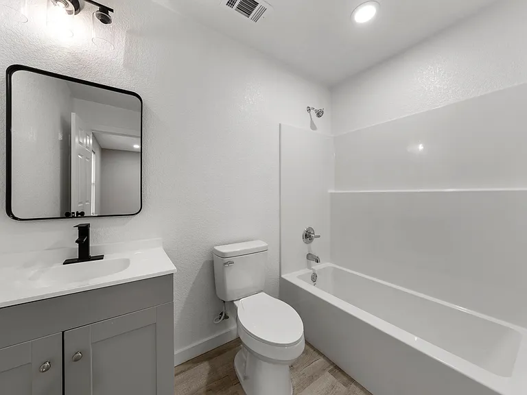 1905 Sanger Ave — Photo 17
