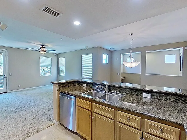 32 Meridian Dr — Photo 10