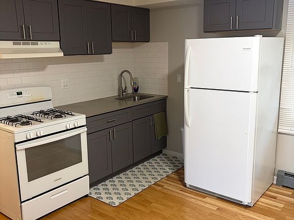 3rd image of 119 Cliff St 2W