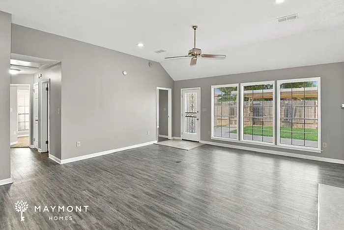 3 bed, 2.0 bath, 1681 sqft, $1,595 — Photo 4