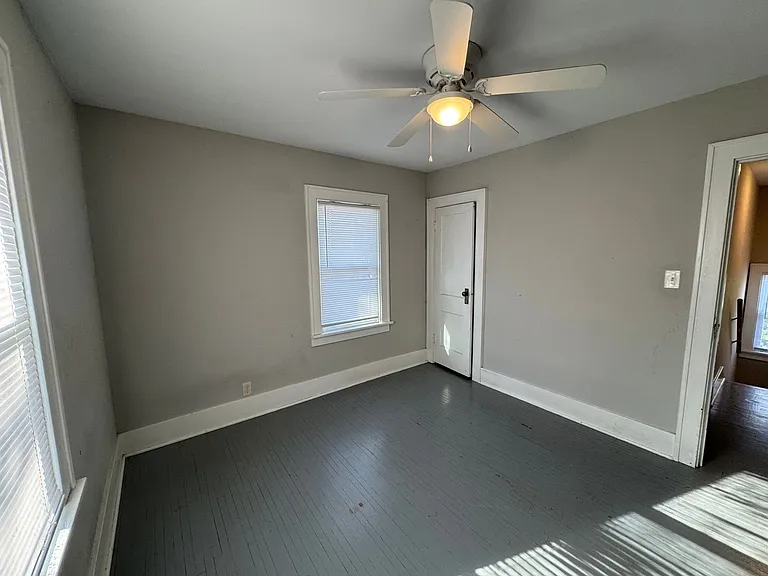 119 E 13th St — Photo 13