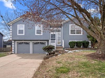 109 E Laredo Trl, Raymore, MO, 64083