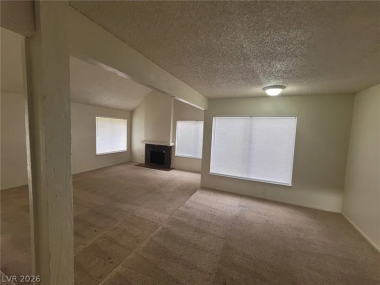 4760 Woodridge Rd — Photo 26