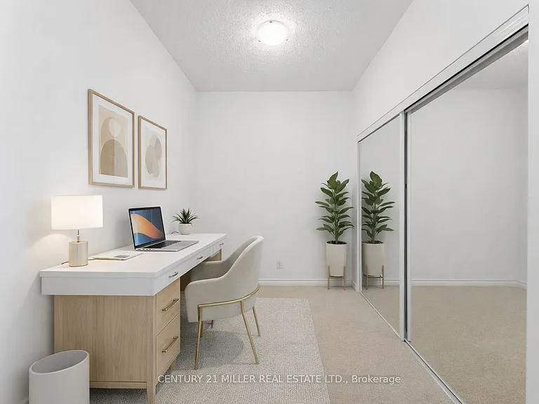 35 Saranac Blvd #Penthouse 08 — Photo 12
