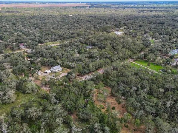 0 Live Oak St, Damon, TX 77430