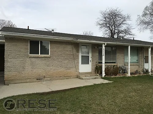 8228 S 1750 W Photo 1