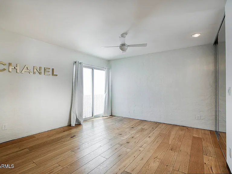 3261 E Camelback Rd — Photo 21