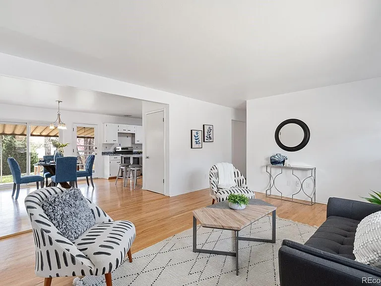 7896 E Jefferson Pl — Photo 8