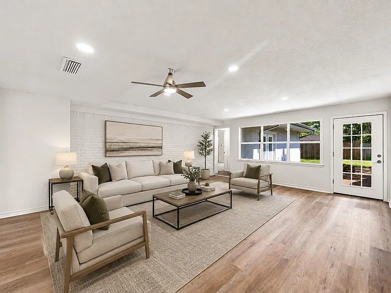 6215 Queensloch Dr — Photo 4