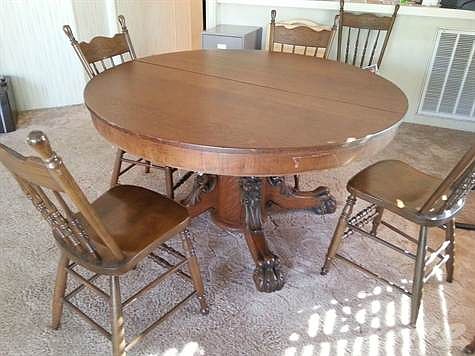 Antique Oak Pedestal Table