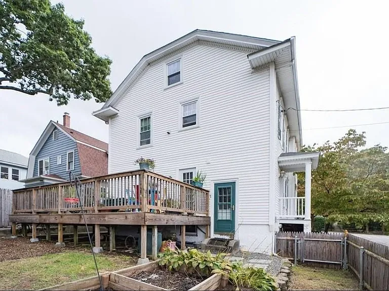 31 Blodgett Ave — Photo 22