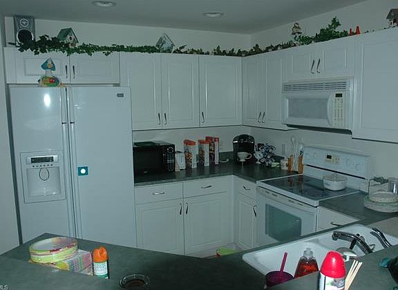 4th image of 1524 SW 50th St APT 301