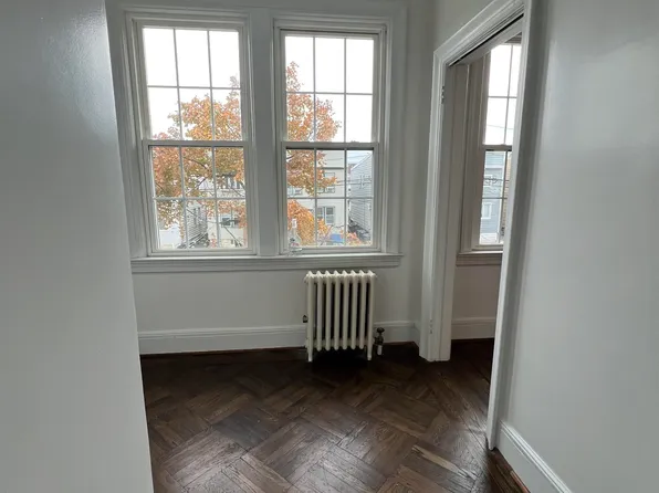 34 Garretson Avenue image 10 of 11