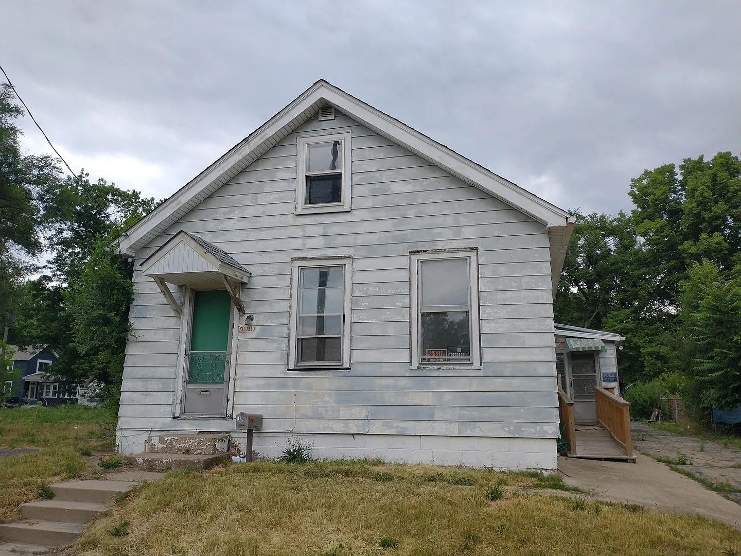 1413 W Ann St photo 1