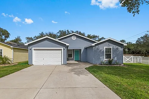 102 Pecan Harbor St Photo 1