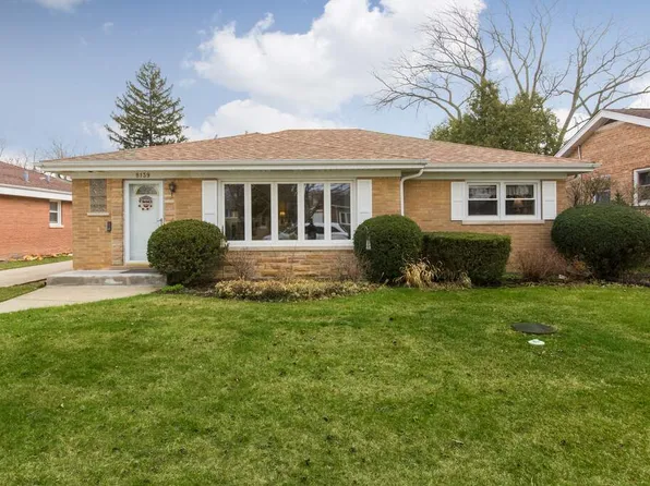 8139 N Octavia Ave, Niles, IL 60714