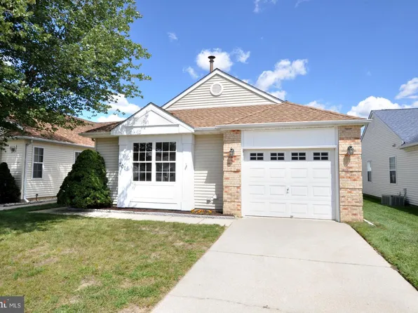 701 Barbados Dr, Williamstown, NJ 08094