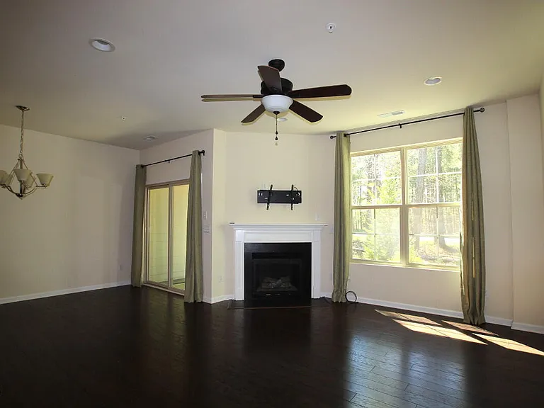 10019 Lynnberry Pl — Photo 5