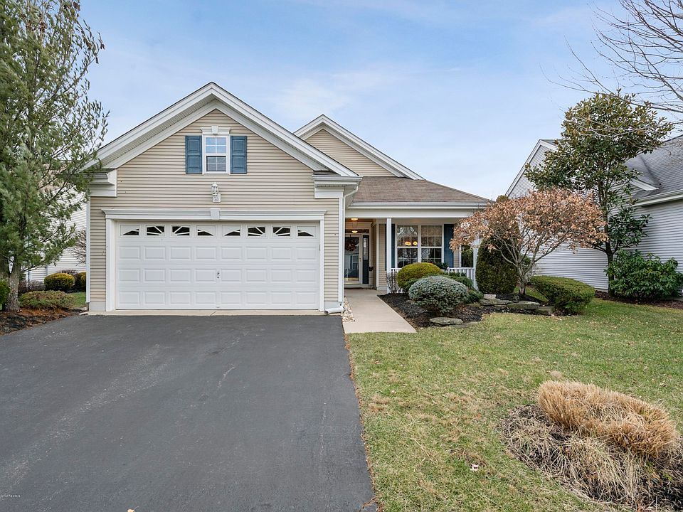 1st image of 17 Spencer Dr