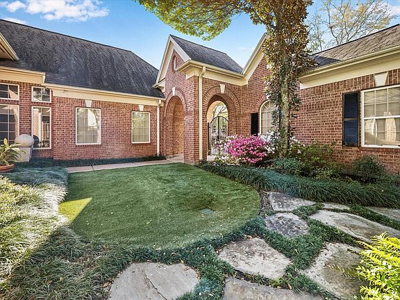 3rd image of 11426 Noblewood Crest Ln