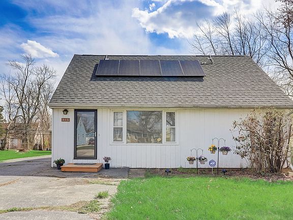 2nd image of 915 Diana Ct
