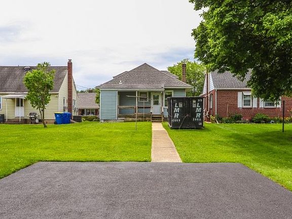 5th image of 235 Aurora St