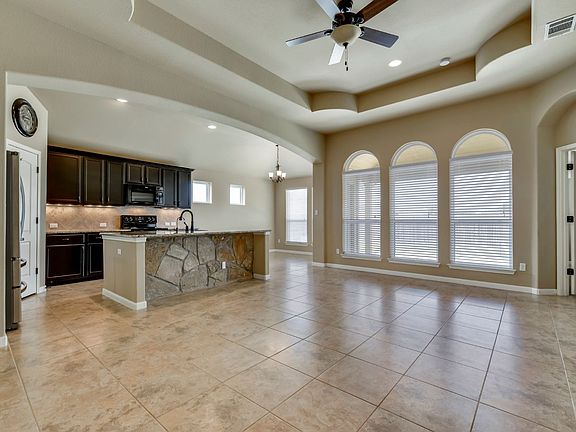 5th image of 1001 Blackman Ct
