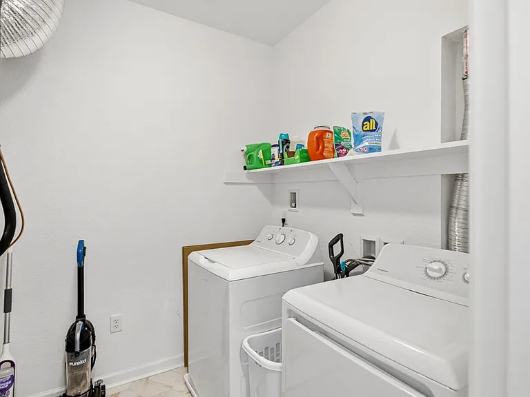 1732 Dromolin Dr #304 — Photo 31
