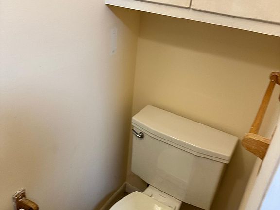 3rd image of 301 Highgate Ave Floor 1