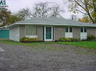 2836 E Schroeder Blvd, Keego Harbor, MI 48320