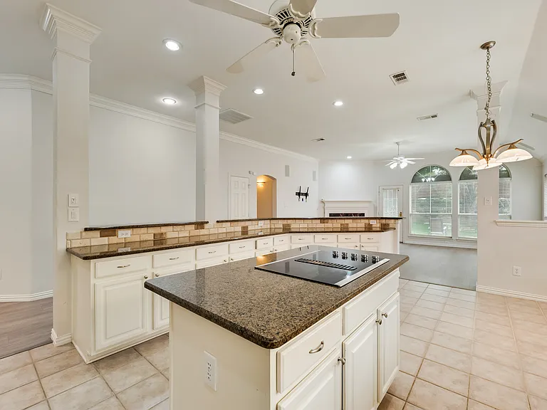 9301 Preston Trl — Photo 22
