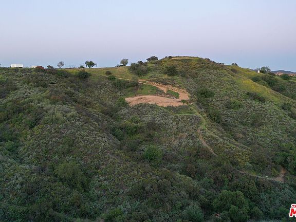 3rd image of 2000 Corsham Rd