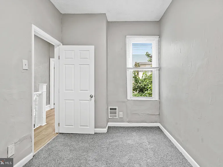 2352 N Colorado St — Photo 15