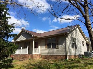 3250 Clanton Rd, Lawrenceburg, TN 38464