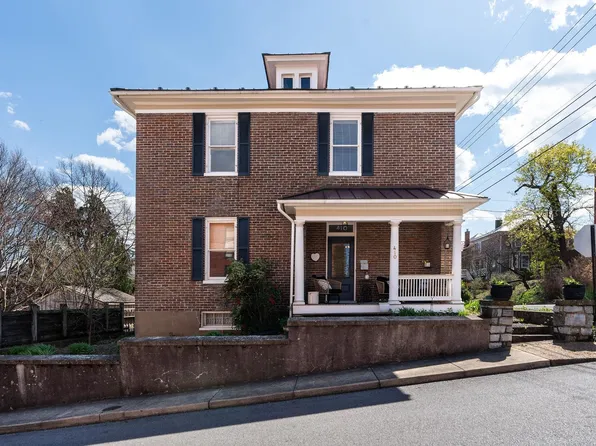 410 W Johnson St, Staunton, VA 24401