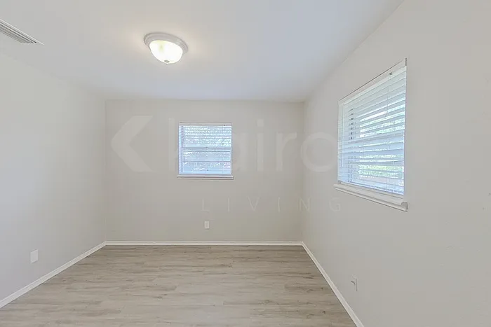 168 Creekview Dr E — Photo 19