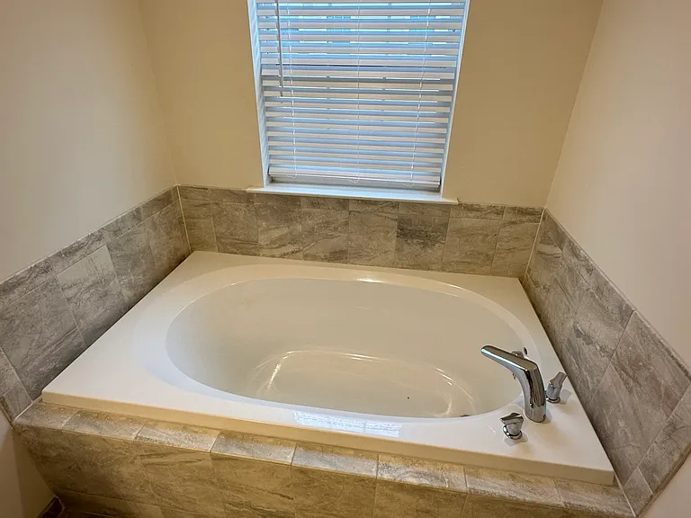 5331 Greenwich Cir — Photo 20