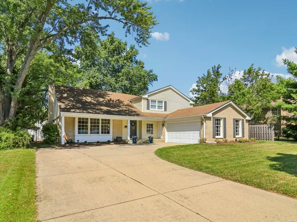 938 N Marsha Dr, Palatine, IL 60067