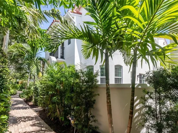918 NE 17th Way, Fort Lauderdale, FL 33304