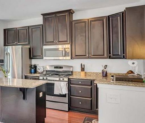 2nd image of 404 Mississippi St