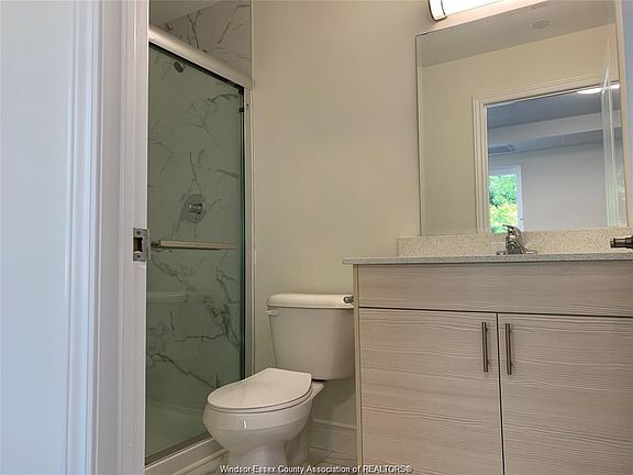 5th image of 1675 Banwell Rd #502