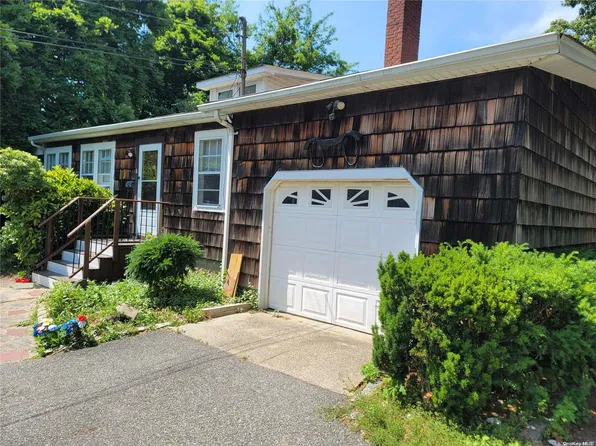 11 Cherry Street, Ronkonkoma, NY 11779