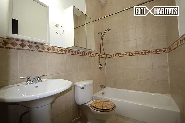 Rented by Citi Habitats | media 23