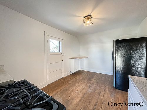 5th image of 3652 Shaw Ave #2