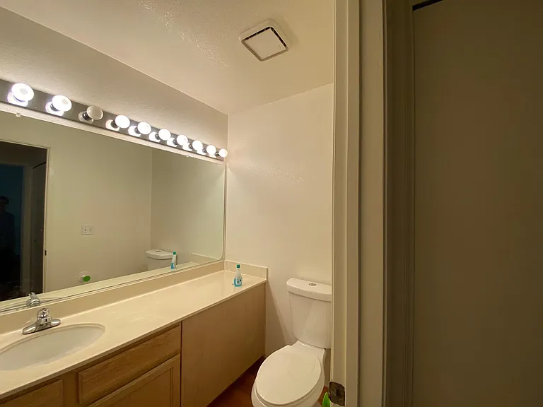 430 Galleria Dr — Photo 31
