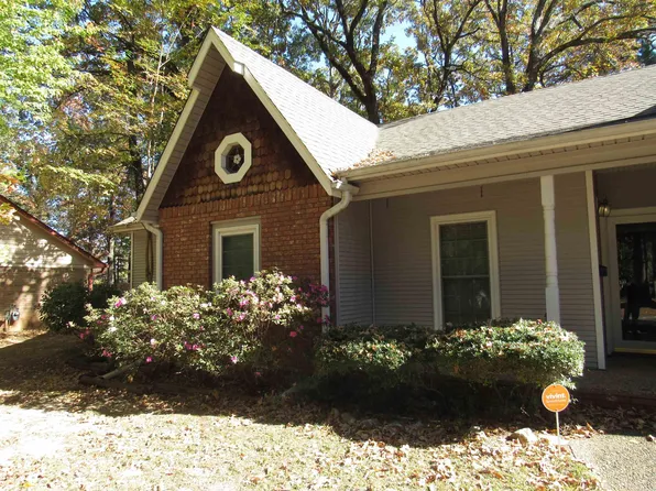 37 Yazoo Cir, Maumelle, AR 72113