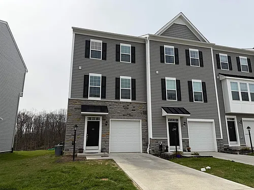 48 Dover Ct #48 Photo 1